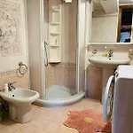 Appartement De Style Provencal Au Coeur De La Ville